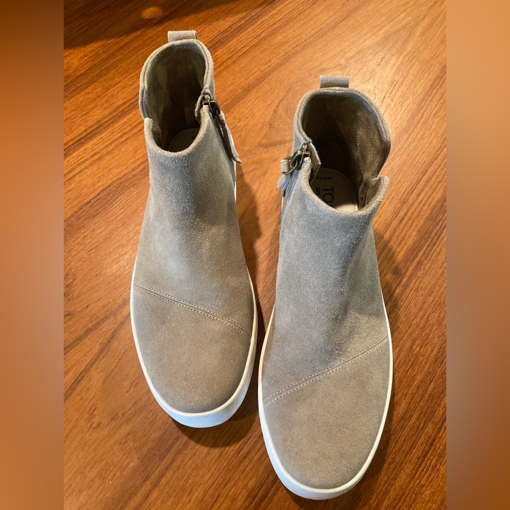 TOMS  Verona Mid Bootie 8.5